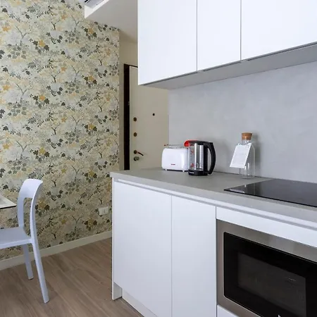 Italianway - The B Village Business Apartmán