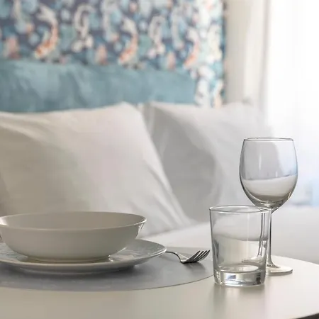 Italianway - The B Village Business Apartmán